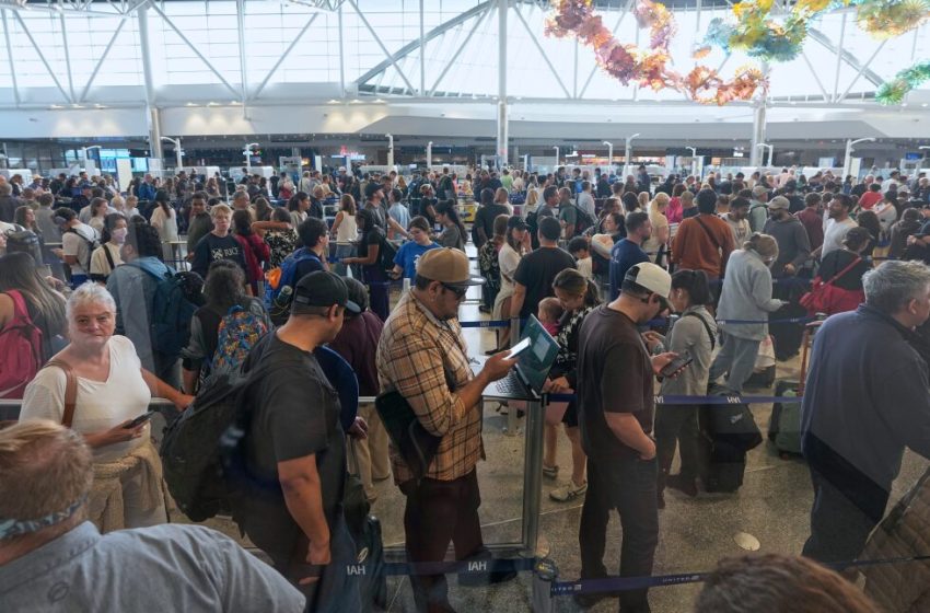  Houston’s Bush Intercontinental Airport hit hard by government shutdown