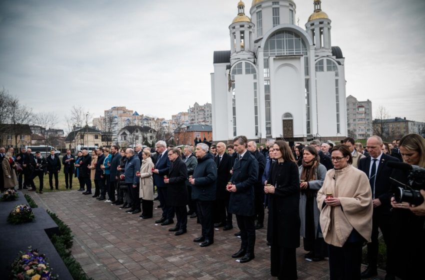  EU foreign ministers visit Ukraine on anniversary of Bucha massacre