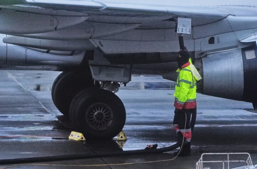  Airfares are expected to rise with jet fuel costs during the Iran war