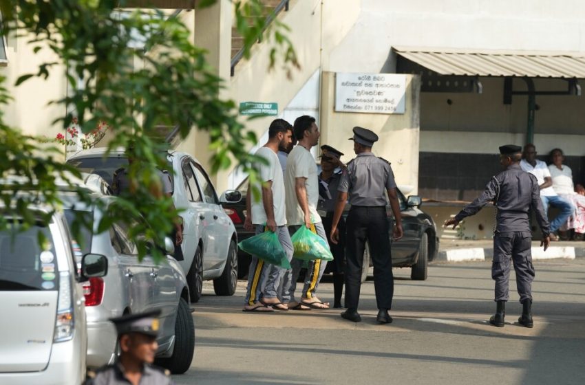  Sri Lanka brings Iranian sailors ashore after ship sought help