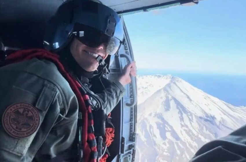  US Coast Guard rescue swimmer dies after being injured during medical response off Washington coast