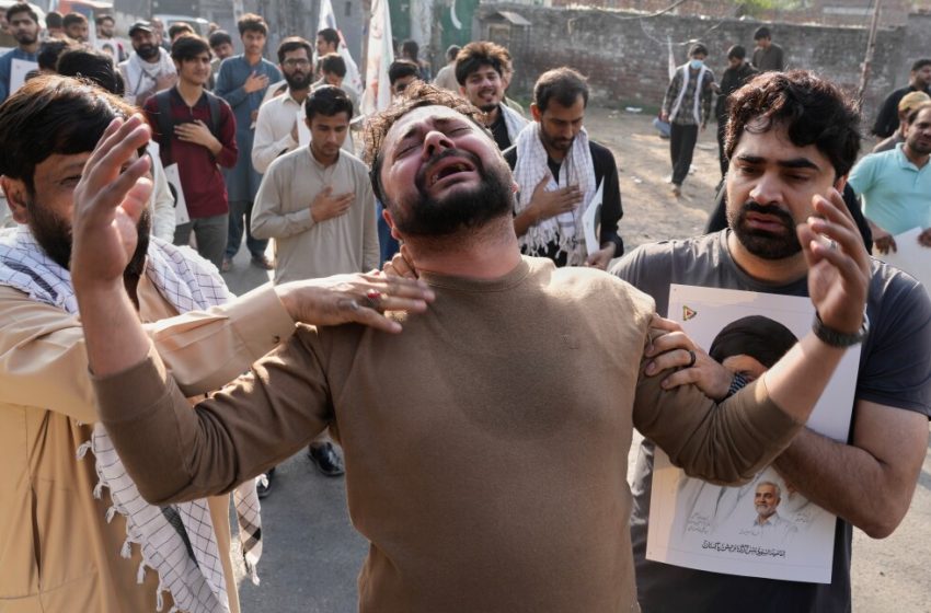  At least 6 killed as Shiites storm US Consulate in Pakistan over killing of Iran’s supreme leader