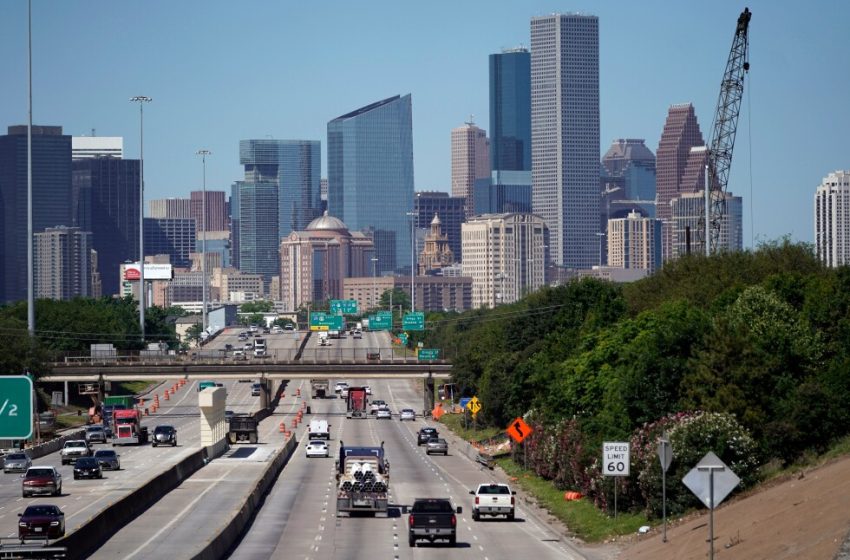  Census data show slower population gains in US metros as immigration declines