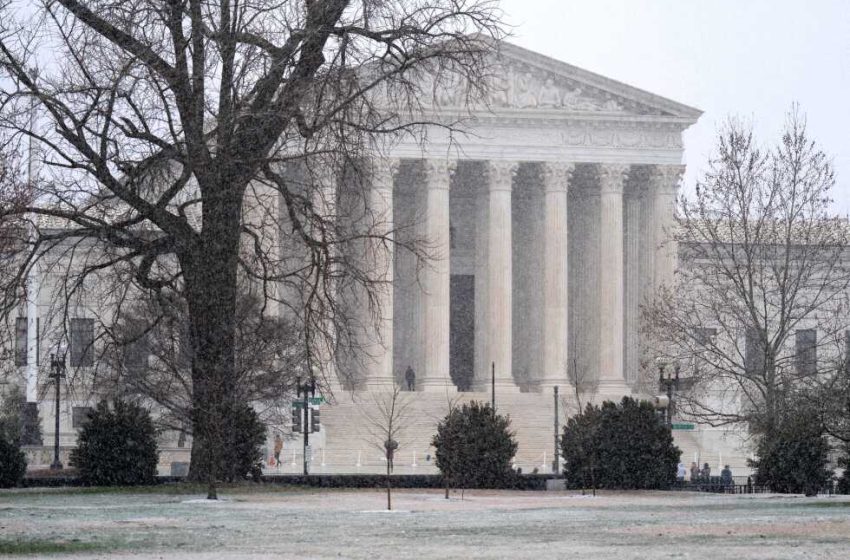  Supreme Court to consider push to end protections for some migrants