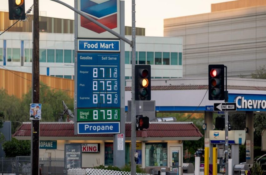  Gasoline price gouging in California draws a warning