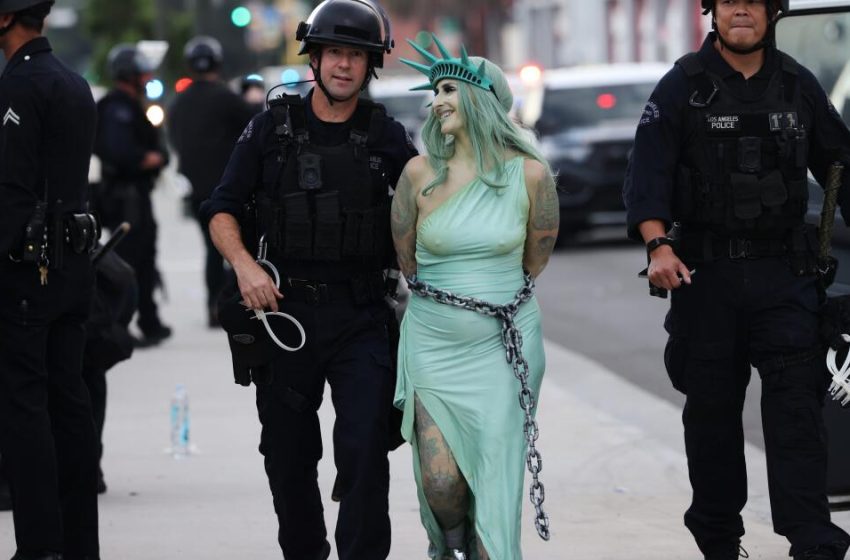  Demonstrators arrested, tear gassed at ‘No Kings’ protest