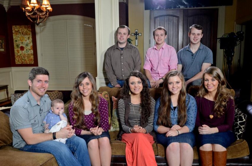  Joseph Duggar of ‘19 Kids and Counting’ held on child sex abuse charges