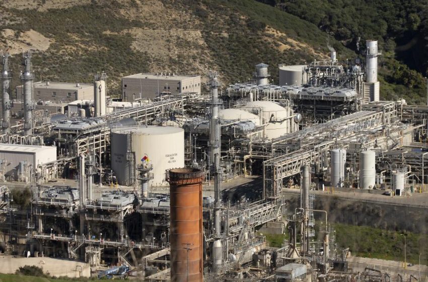  Sable Offshore Corp. begins pumping oil off California coast