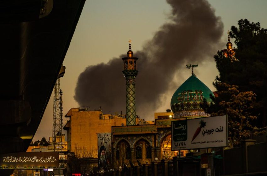  Trump vows to escalate war as divisions in Iran emerge