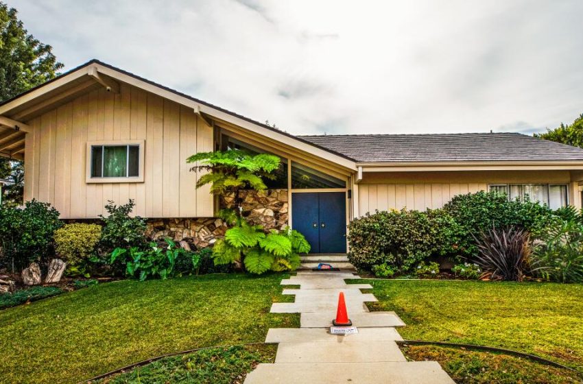  ‘Brady Bunch’ house declared a historic landmark