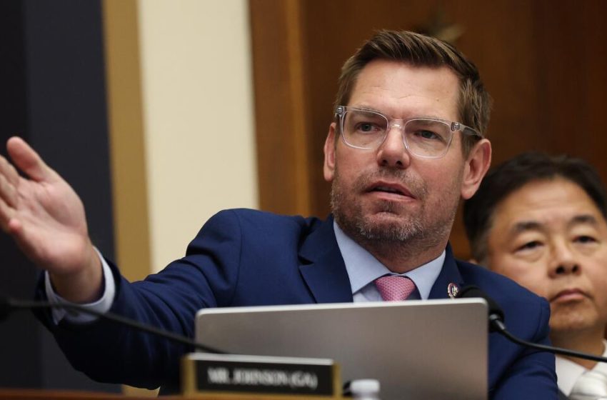  Swalwell accuses Trump of trying to influence California governor’s race with old FBI files