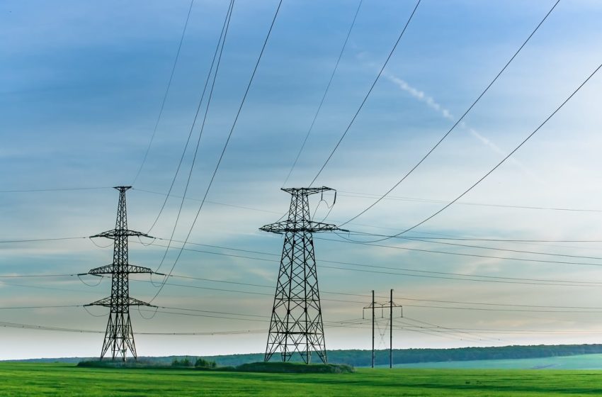  The Biggest Bottleneck in AI Isn’t Chips Anymore; It’s Power. These 2 Stocks Could Soar in 2026.