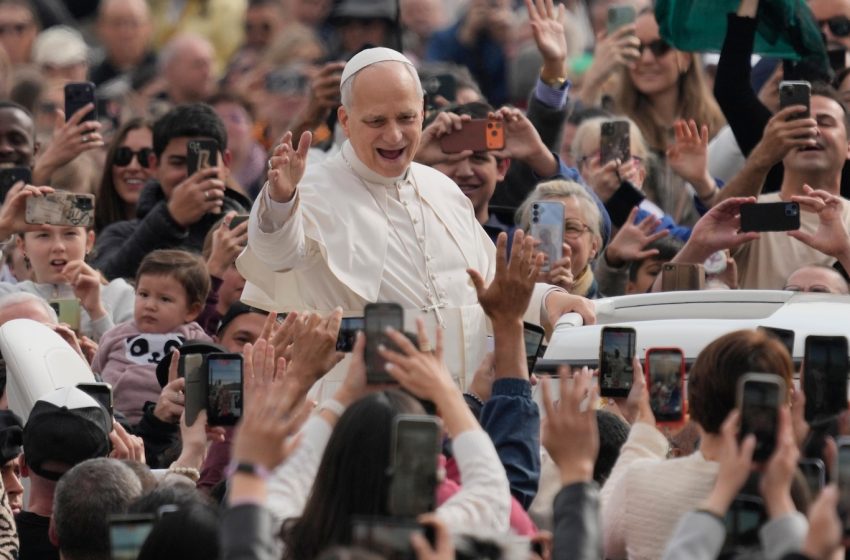  After a renovation, Pope Leo XIV moves into the papal apartment eschewed by Pope Francis