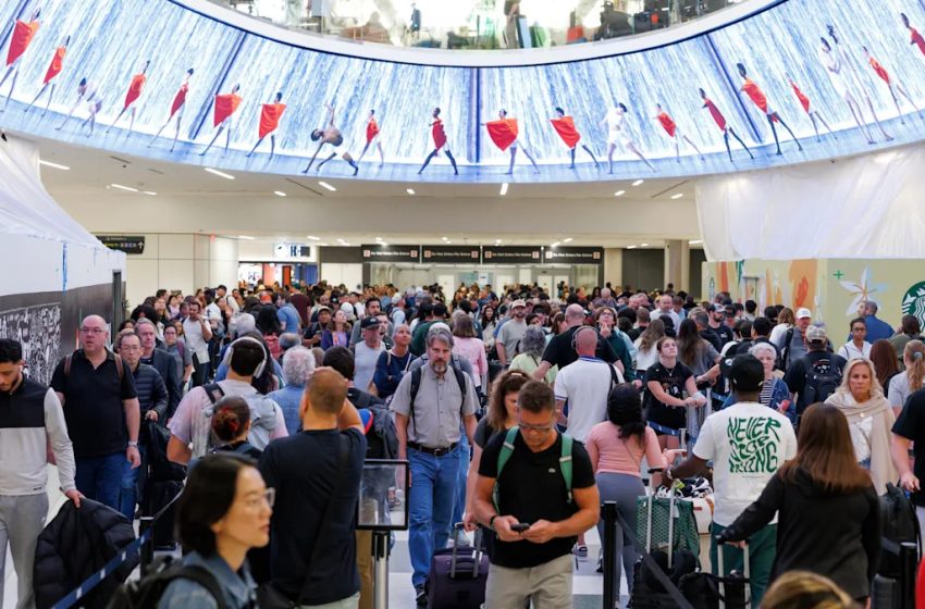  Trump says he’ll sign an order to pay TSA, with Congress still deadlocked on a deal to end the shutdown