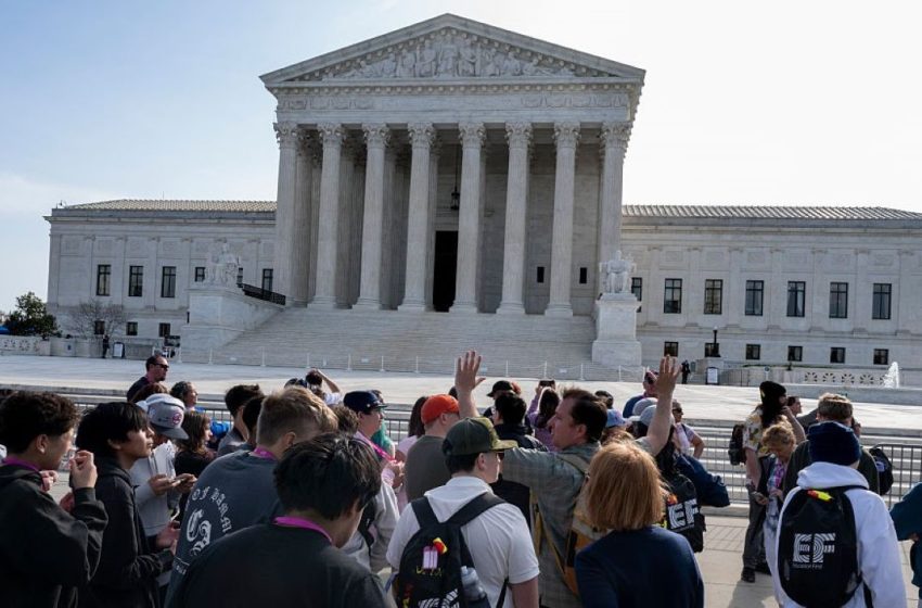  Trump to attend Supreme Court oral arguments on birthright citizenship