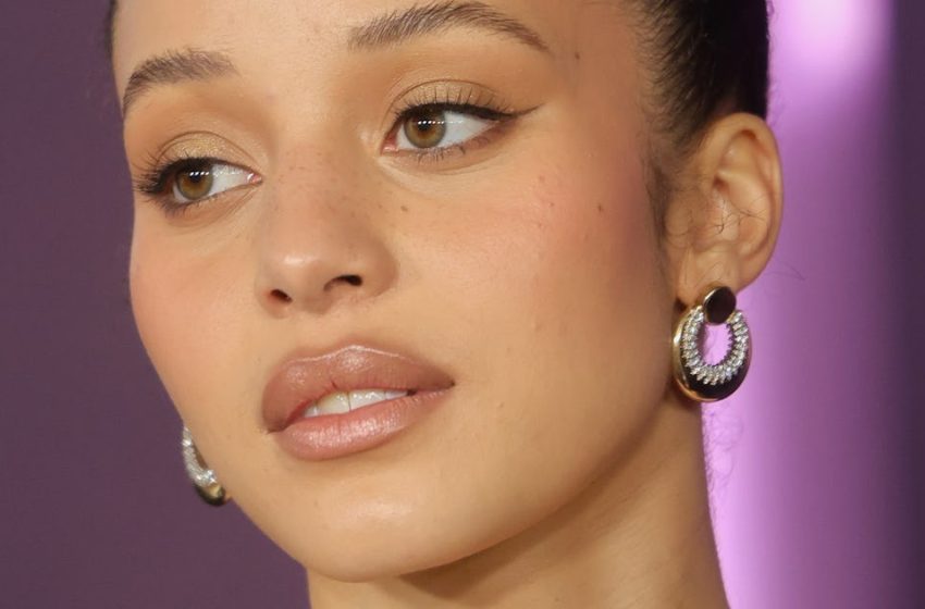  Chase Infiniti Was The Main Character In Her “The Testaments” Premiere Look