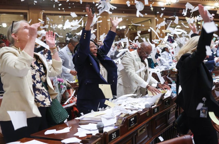  Georgia lawmakers approve income tax cut, property tax relief