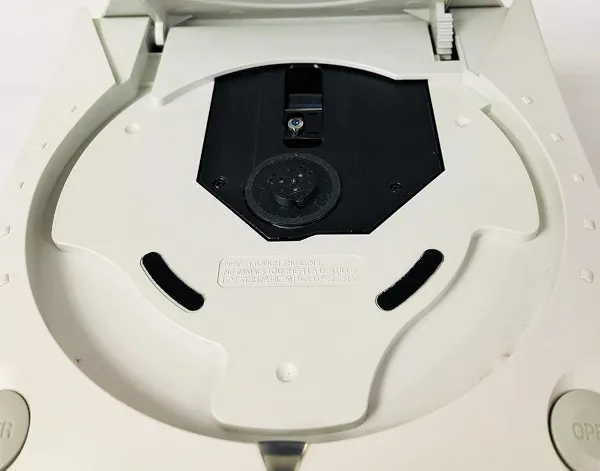  Linux Sees Fixes For Its GD-ROM Driver In 2026 For Sega Dreamcast