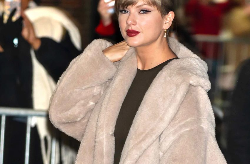  Why Taylor Swift Will Reportedly Have Multiple Star-Studded Bachelorette Parties Ahead of Travis Kelce Wedding