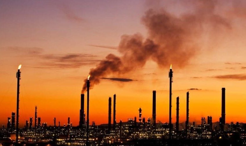  Trump Loses Grip as Oil Surge Signals Deeper Crisis