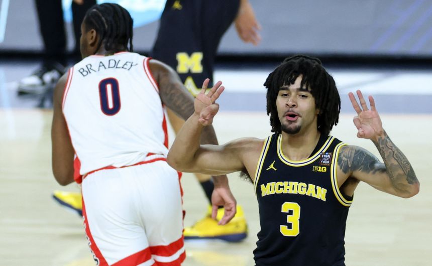 Michigan point guard Elliot Cadeau didn't have a great shooting night, but he still finished with 13 points, 10 assists and four steals.