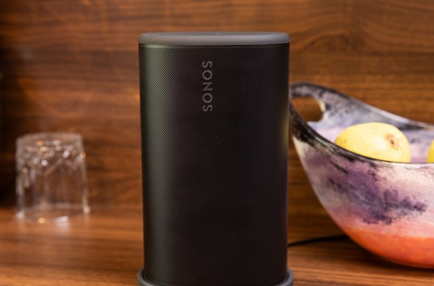  The Sonos Play and mic-less Era 100 SL are now available