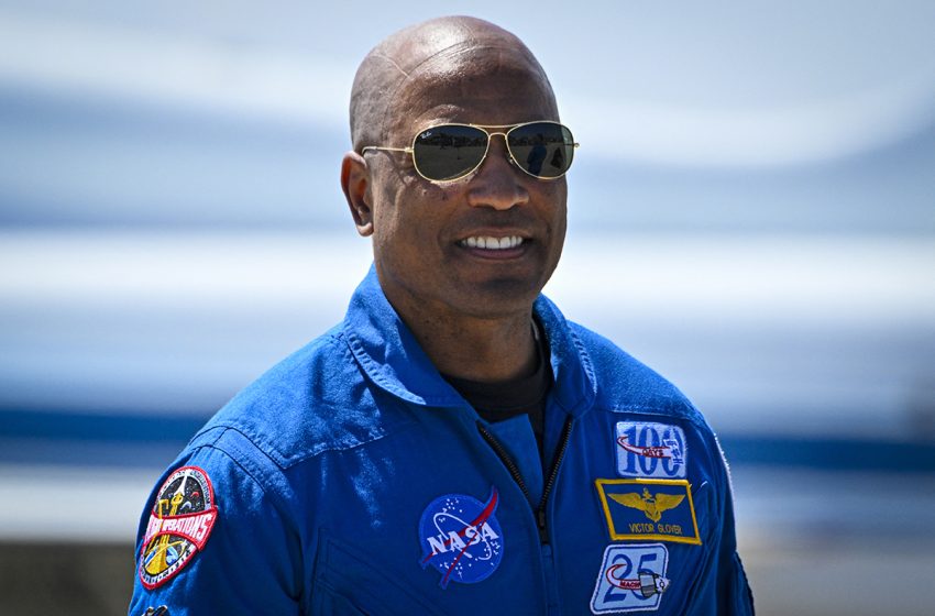  Christian Artemis II pilot Victor Glover reframes race question