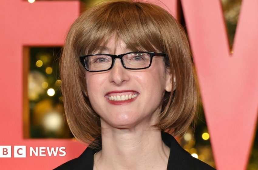  Best-selling The Housemaid author Freida McFadden reveals true identity – BBC