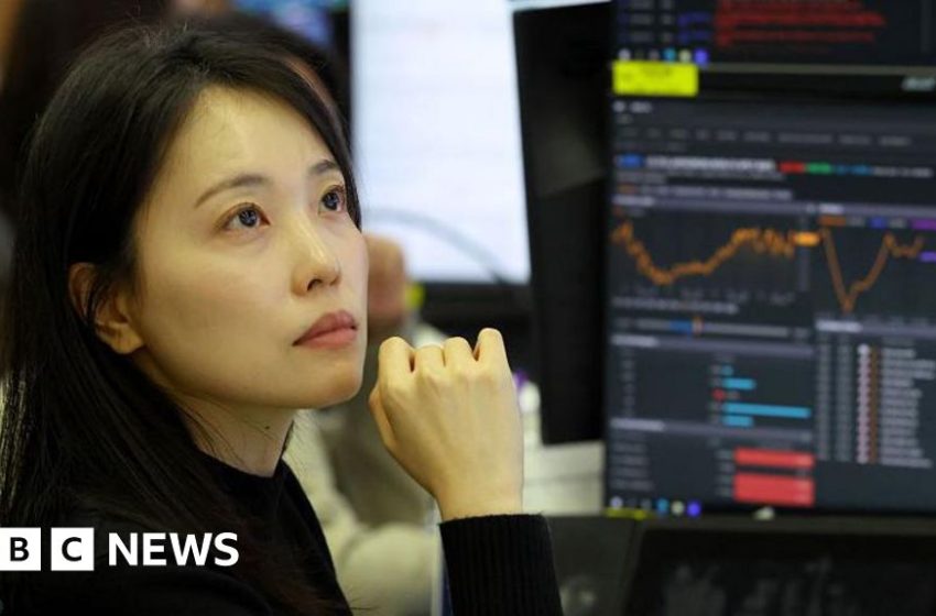  Asia stocks jump after Trump suggests Iran war could end in weeks – BBC