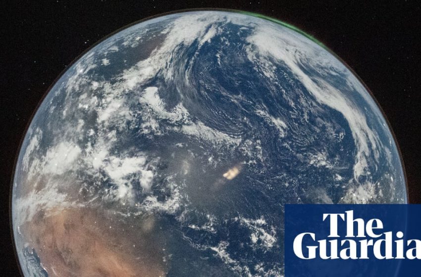  Nasa’s Orion spaceship four days into Artemis II mission: in pictures – The Guardian