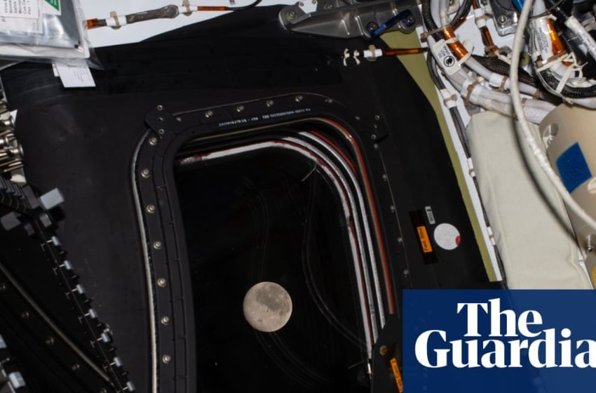 Artemis II astronauts on course to set new distance record during moon flyby | Artemis II