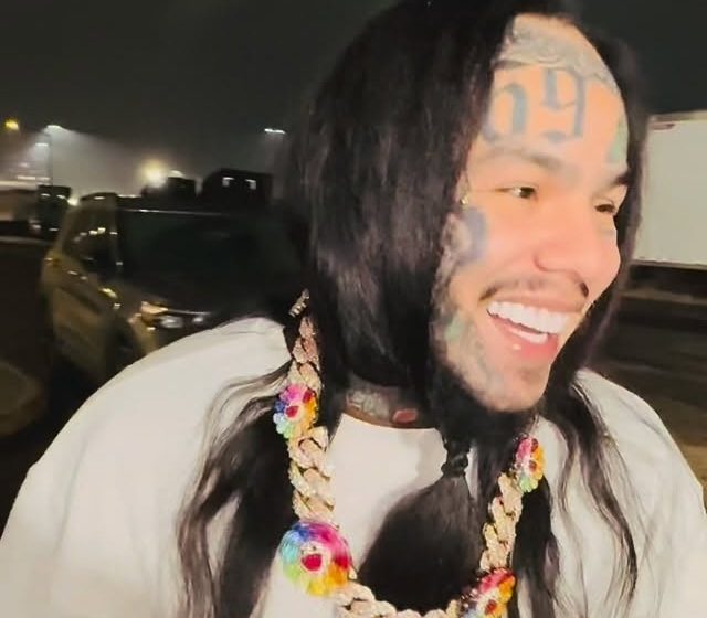  Tekashi 6ix9ine Leaves Prison With SpongeBob Doll Signed By Nicolás Maduro