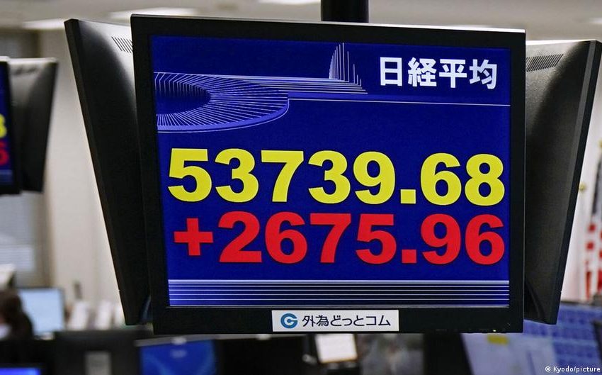  Oil prices jump, stocks fall after Trump speech