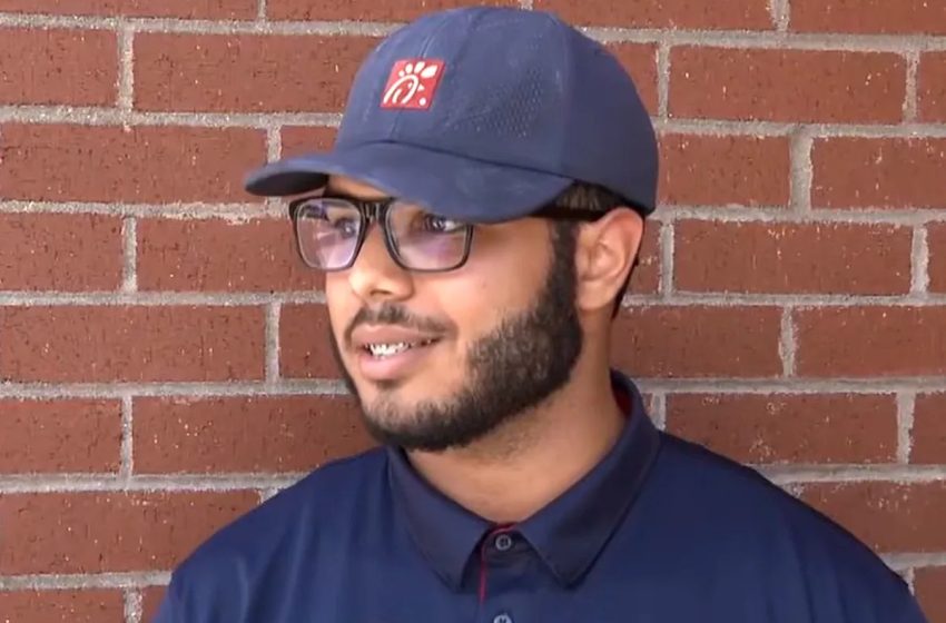  Chick-fil-A Employee Finds $10,000 in Bathroom and Tries to Refuse Reward for Turning It in