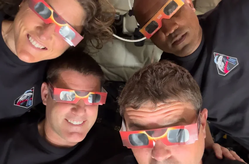  Out‑of‑this‑world selfies from the Artemis II astronauts – USA Today