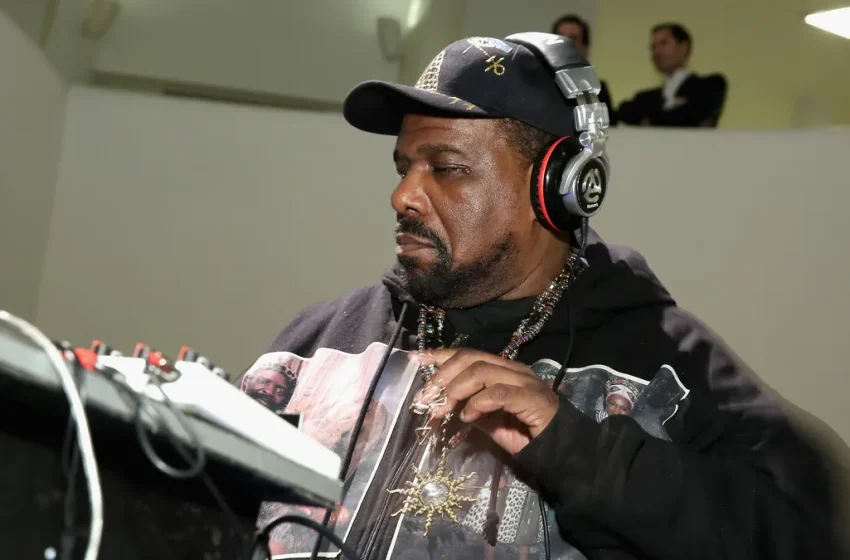  Hip-hop pioneer Afrika Bambaataa dies