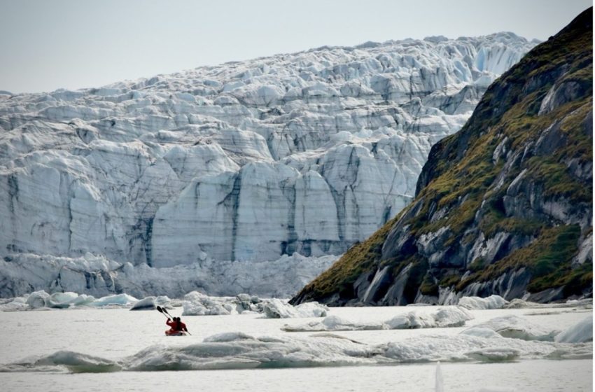  Satellite images reveal hidden cause of melting glaciers in Greenland