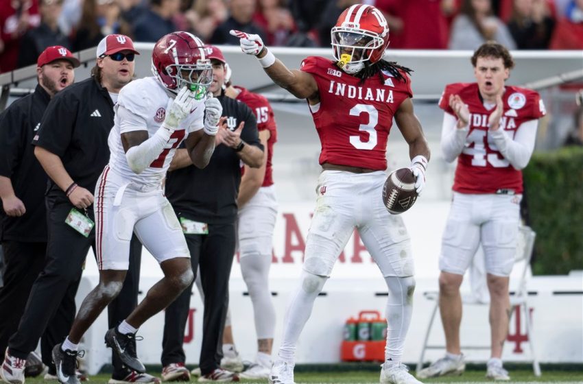  Christopher Carter’s Steelers mock draft 2.0: Trading back could help Omar Khan maximize Day 2 picks