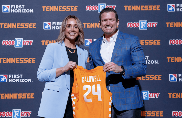  ESPN’s Holly Rowe Calls Out Tennessee AD Danny White for Handling of Lady Vols Basketball