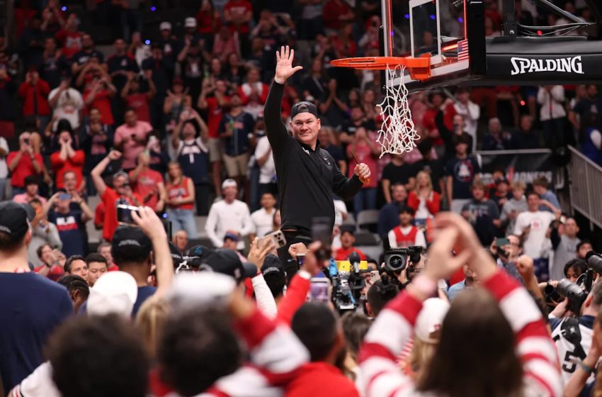  Final Four 2026: Why Tommy Lloyd spurned UNC’s mega-offer to stay at Arizona: ‘The roots are getting pretty deep’