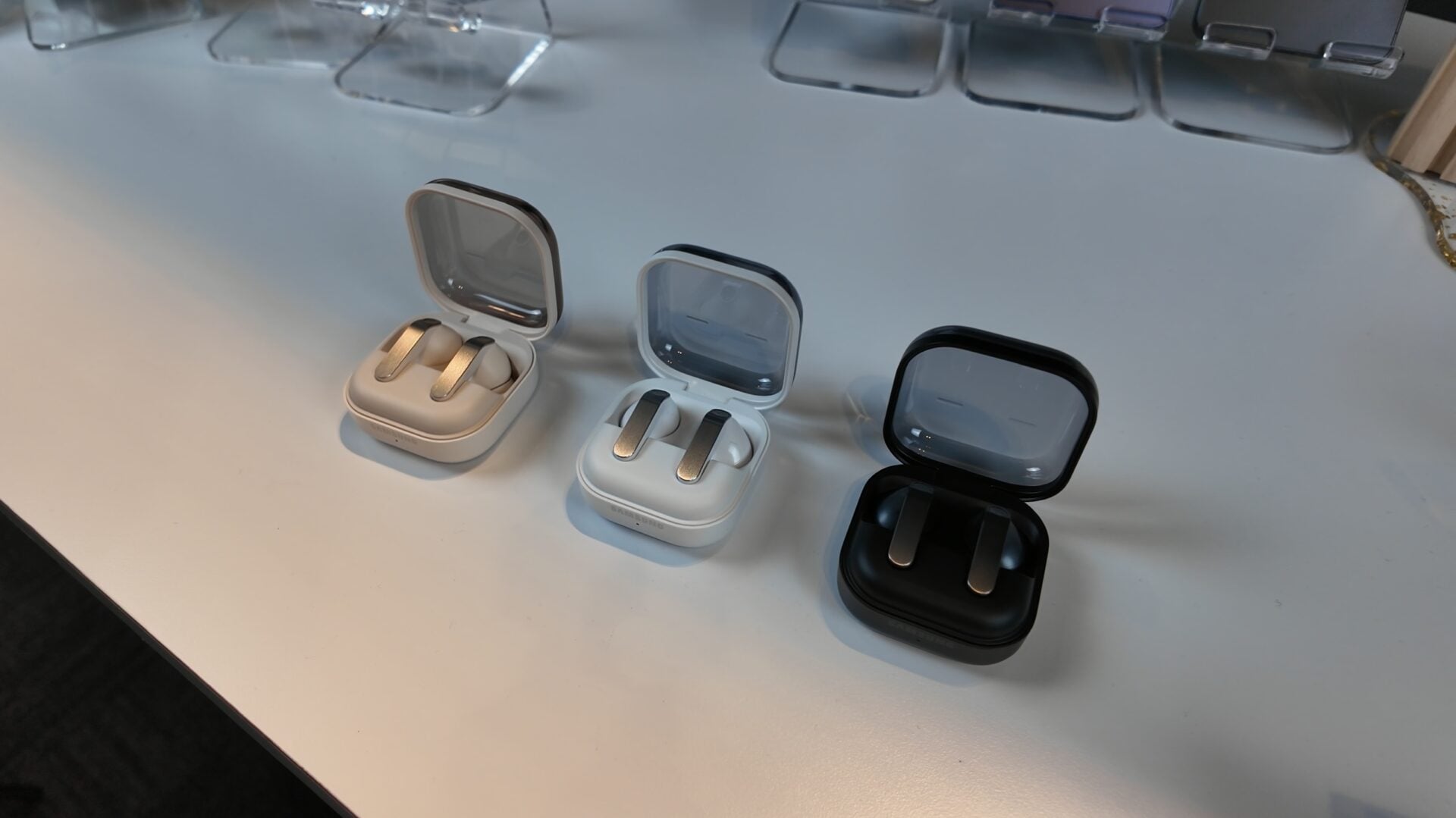 galaxy buds 4 pro