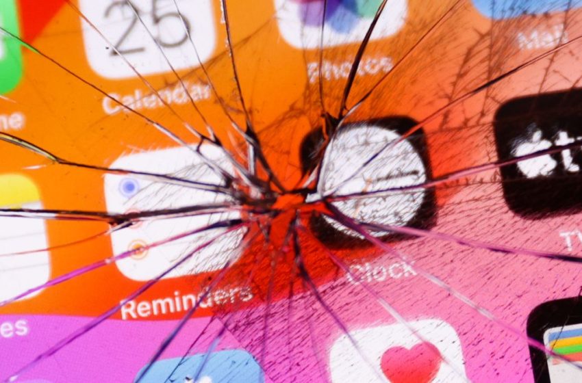  Apple Will Push Out Rare ‘Backported’ Patches to Protect iOS 18 Users From DarkSword Hacking Tool