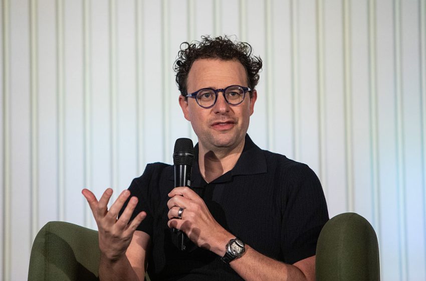  Anthropic took down thousands of GitHub repos trying to yank its leaked source code — a move the company says was an accident