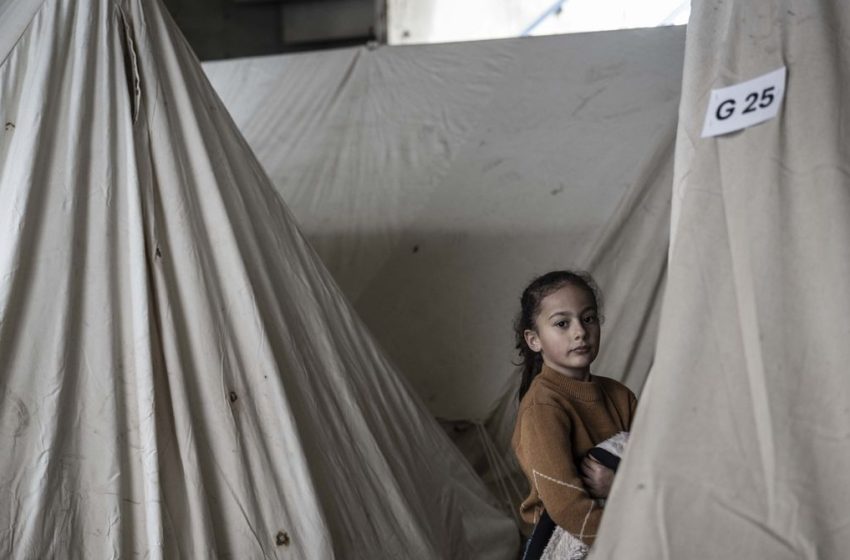  With One Million Displaced, Lebanon Turns to Digital Wallets for Aid