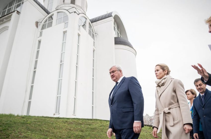  EU diplomats meet in Ukraine to pledge support for Russia war crimes tribunal – POLITICO