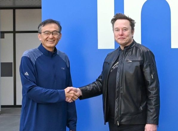  Intel signs on to Elon Musk’s Terafab chips project