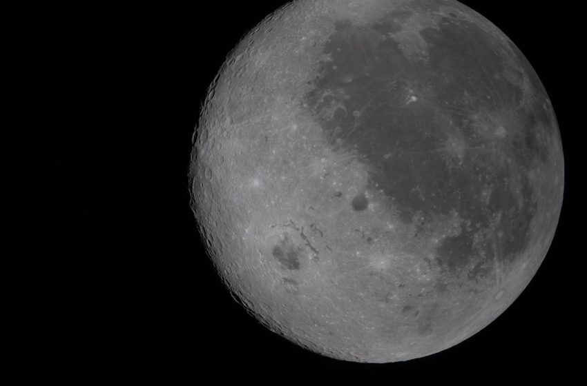  Artemis II crew tears up over suggestion to name moon crater Carroll