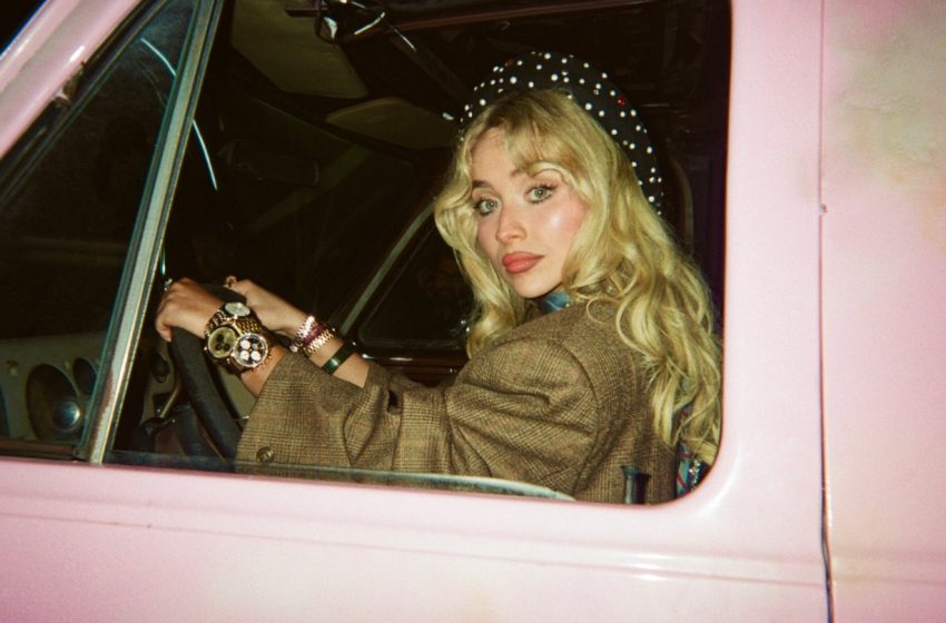  Sabrina Carpenter Drops “House Tour” Music Video
