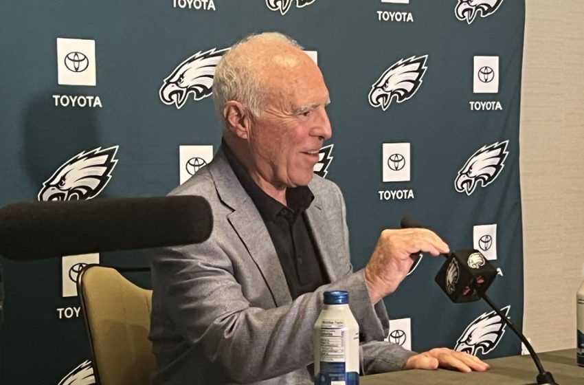  Jeffrey Lurie discusses new Eagles stadium, doesn’t commit to site remaining in Philadelphia