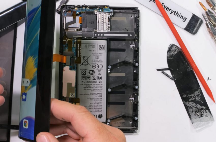  Teardown of unreleased LG Rollable shows why rollable phones aren’t a thing
